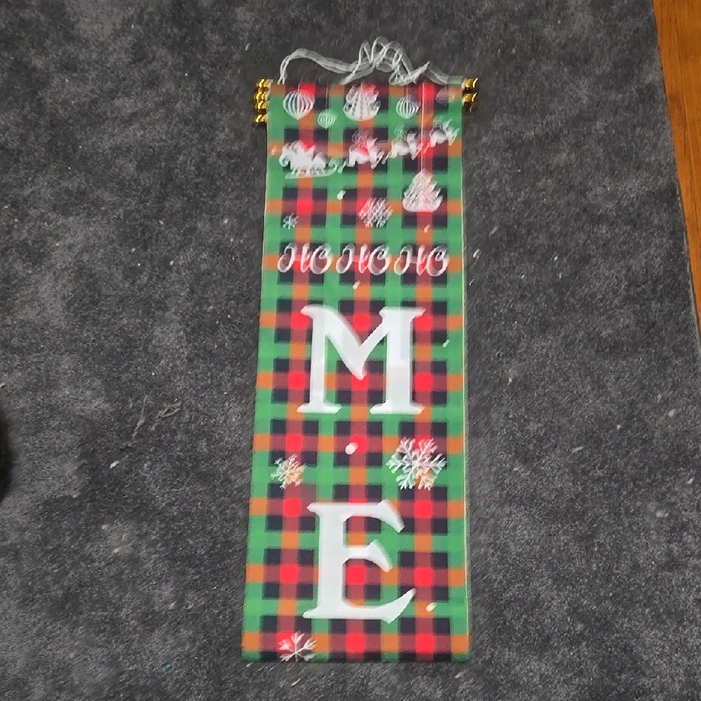 Festive Plaid Welcome Wall Hanging